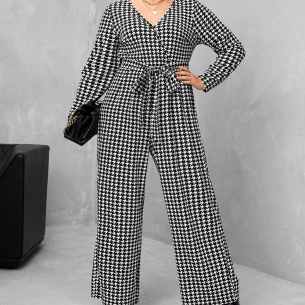 Long Sleeve Houndstooth Jumpsuit with Belt